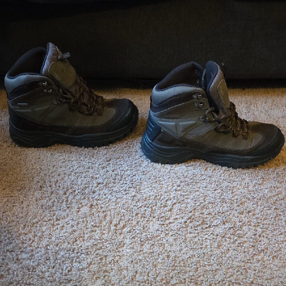 Sonoma Two-Tone Brown and Olive Lace-Up Hiking Boots - Picture 4 of 10